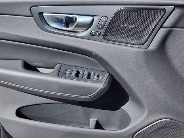 Certified 2024 Volvo XC60 T8 Ultimate w/ Climate Package AWD/4WD image 11