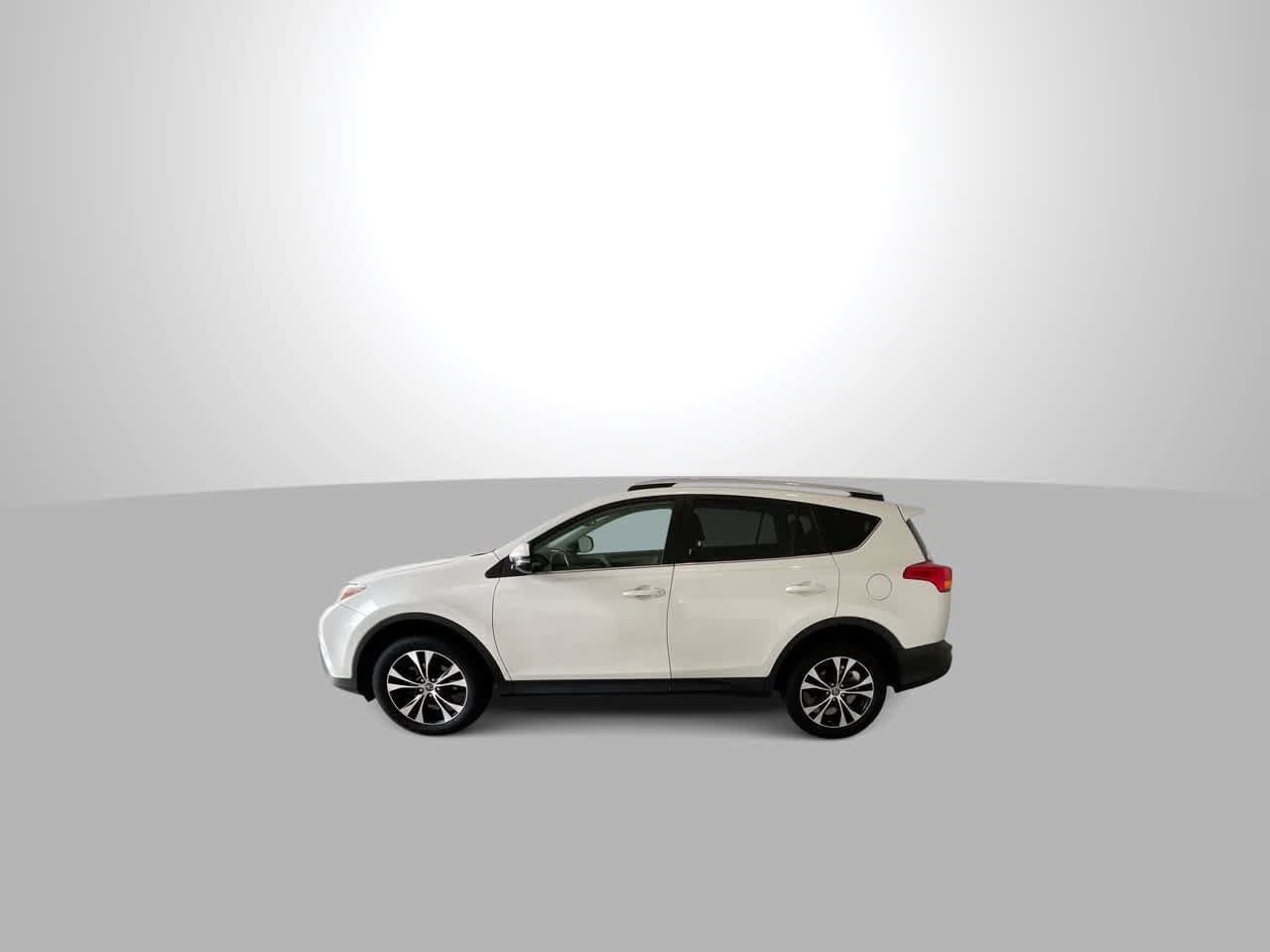 Used 2015 Toyota RAV4 Limited AWD/4WD image 5