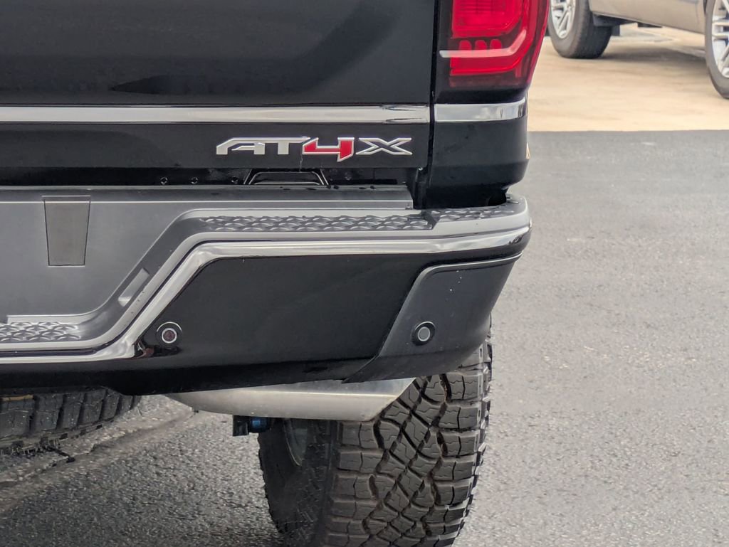 New 2025 GMC Canyon AT4 w/ AT4X Package image 24