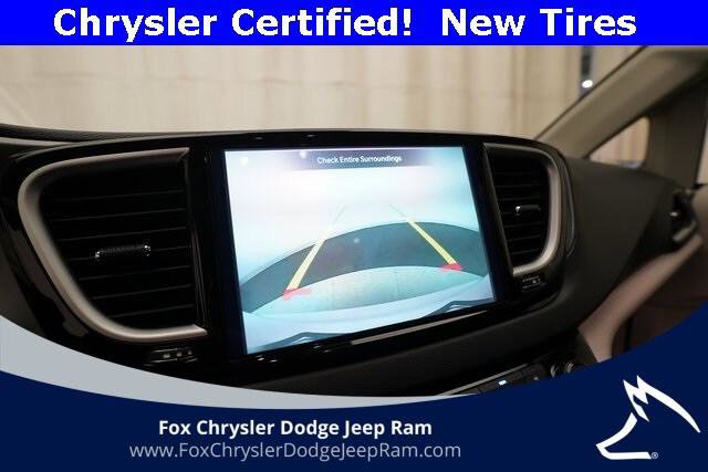 Certified 2024 Chrysler Pacifica Touring-L image 20