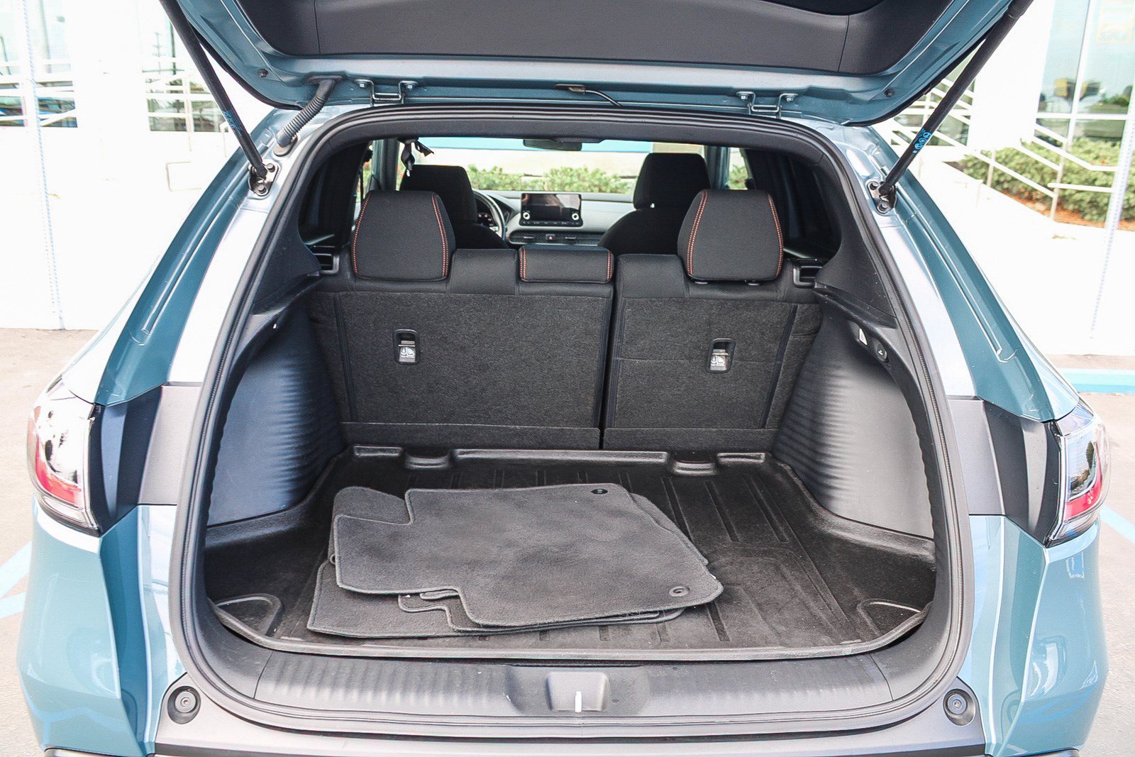Certified 2025 Honda HR-V Sport image 27