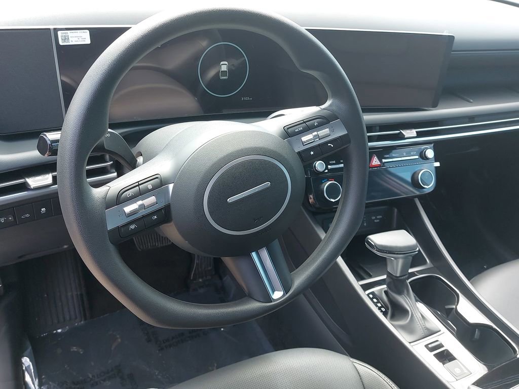 Certified 2025 Hyundai Santa Cruz SEL image 16