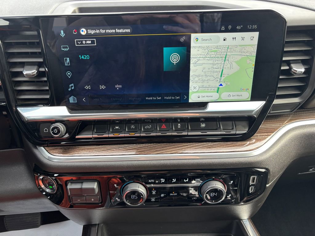 Used 2025 Chevrolet Silverado 1500 LT w/ Leather Package image 32