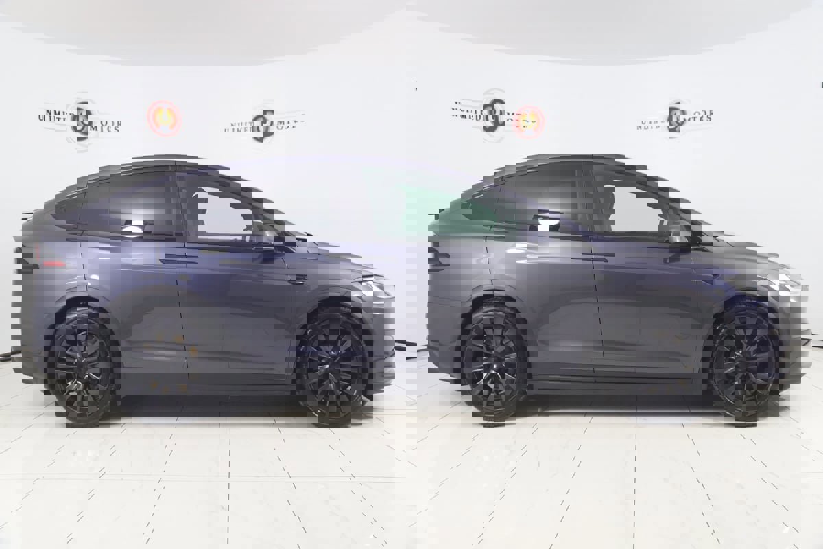 Used 2022 Tesla Model X image 2