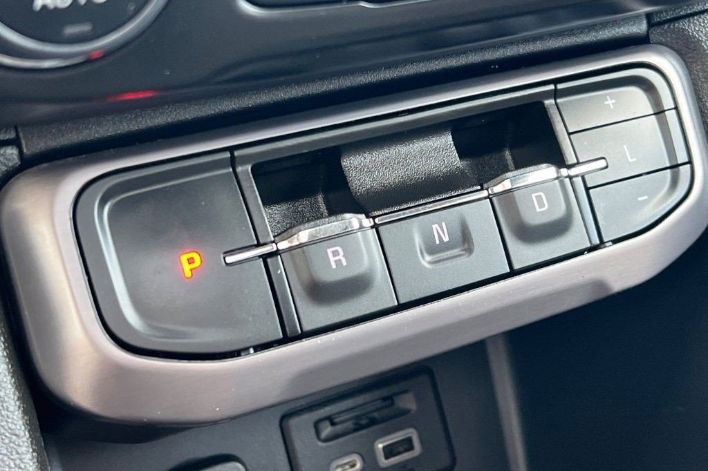 Certified 2023 GMC Acadia AT4 w/ Preferred Package image 20