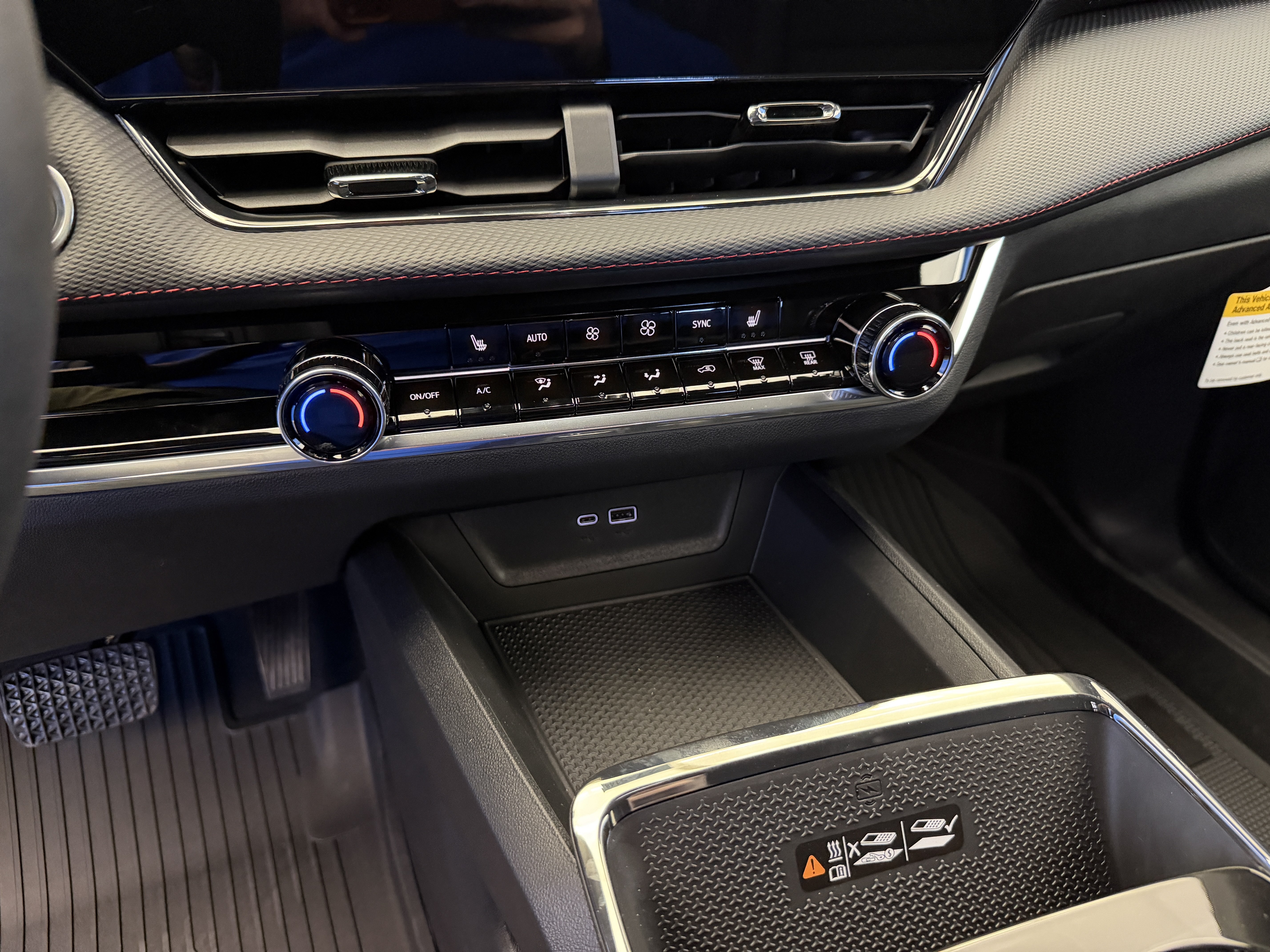 New 2027 Chevrolet Equinox RS w/ Safety and Technology Package FWD image 22