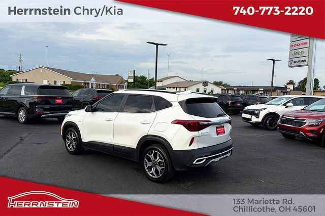 Used 2023 Kia Seltos EX AWD/4WD image 5