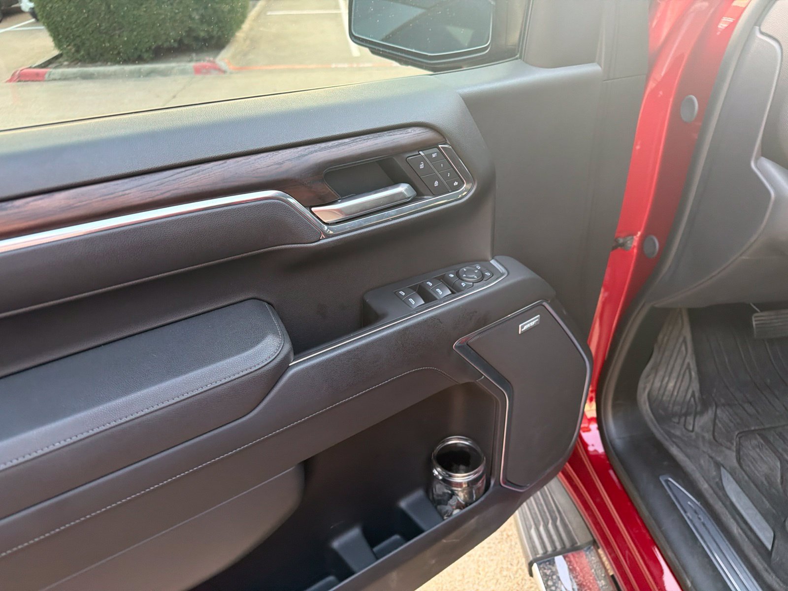 Used 2025 GMC Sierra 1500 SLT AWD/4WD image 6