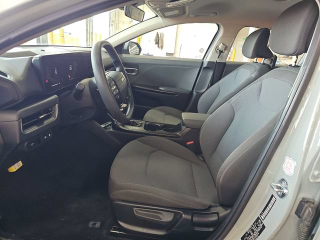 Used 2025 Kia K4 FWD image 6