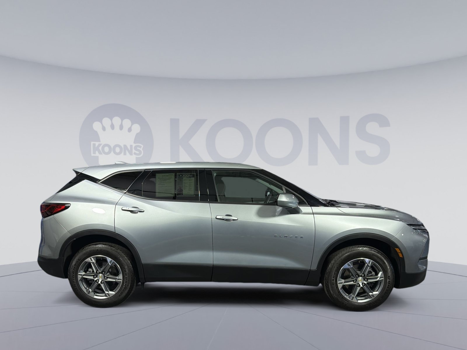 Used 2023 Chevrolet Blazer LT AWD/4WD image 8