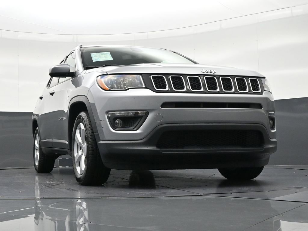 Used 2021 Jeep Compass Latitude image 28