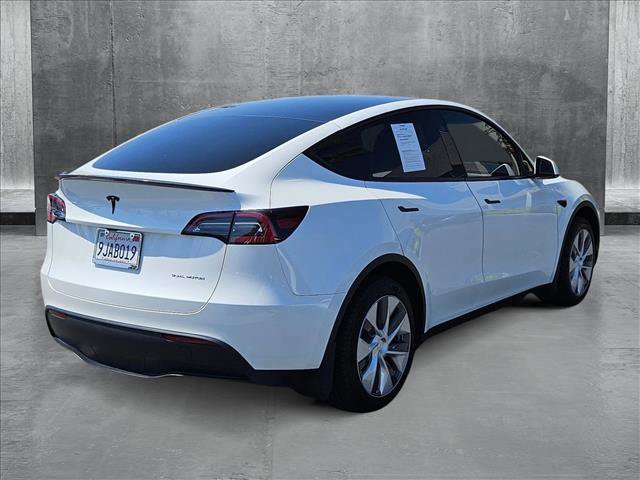 Used 2023 Tesla Model Y Long Range AWD/4WD image 5