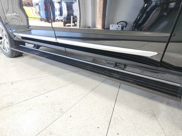 Used 2021 GMC Yukon XL Denali w/ Denali Premium Package image 51