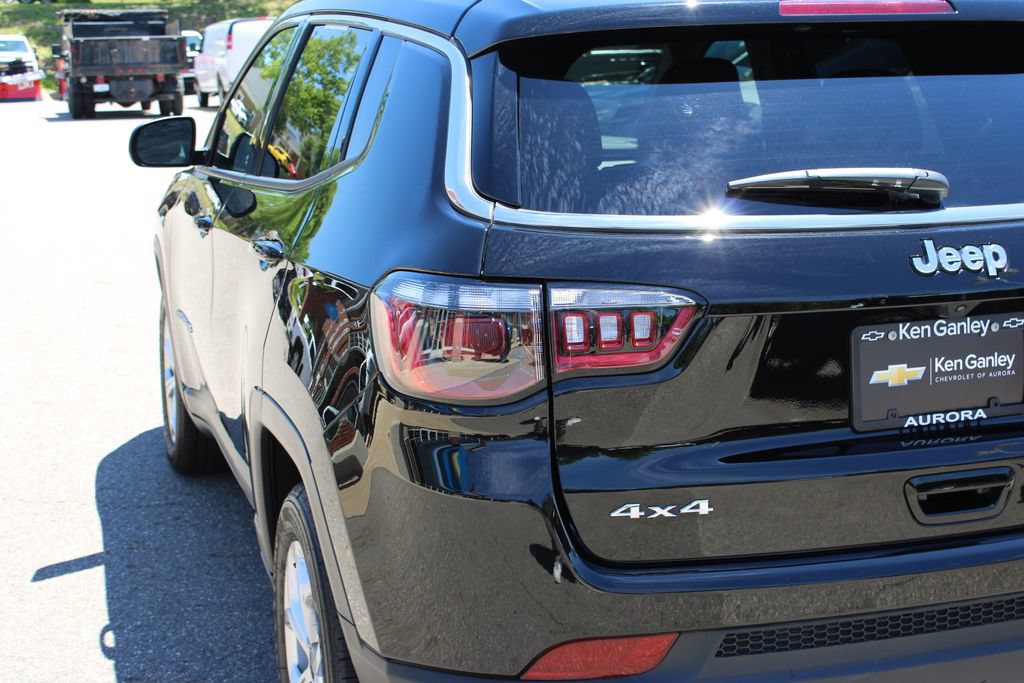 Used 2025 Jeep Compass Latitude AWD/4WD image 25