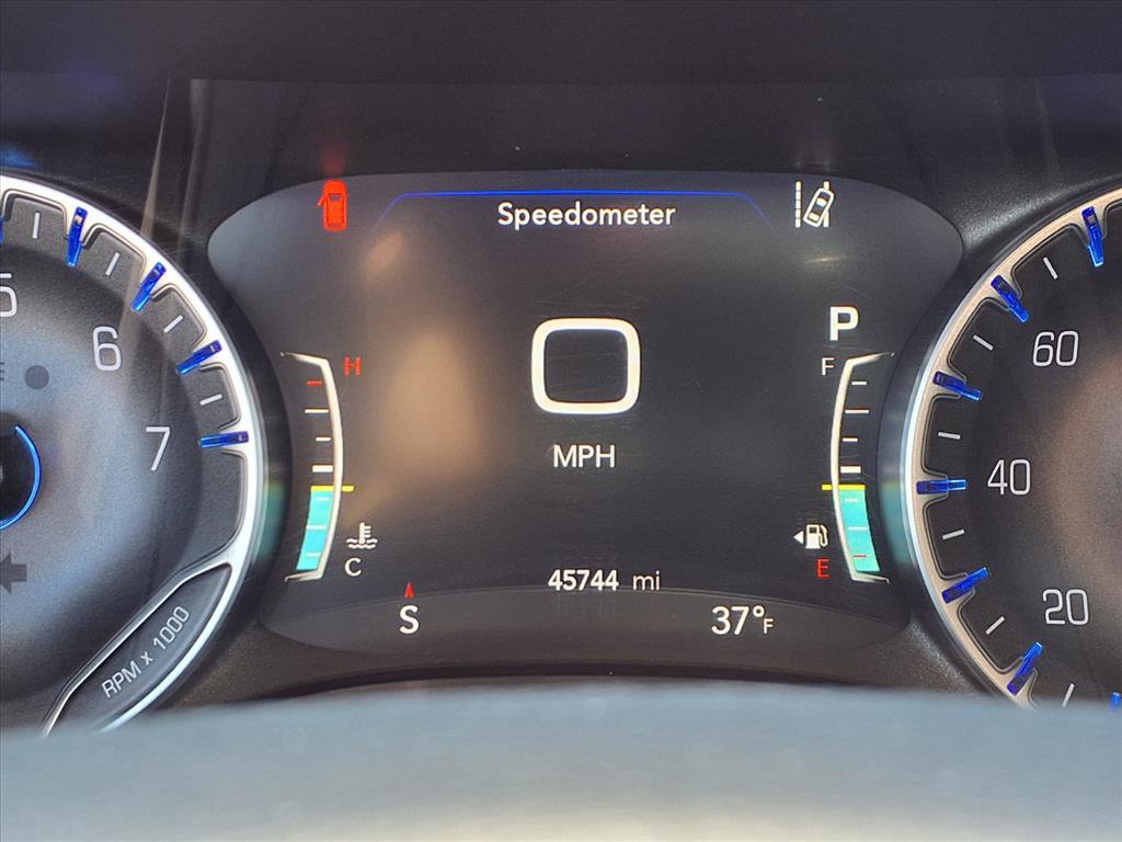 Used 2024 Chrysler Pacifica Touring-L image 18