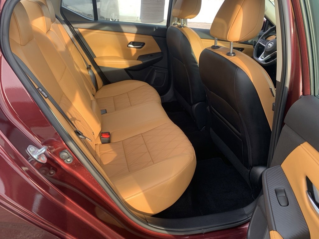 Used 2022 Nissan Sentra SV w/ SV Premium Package image 28