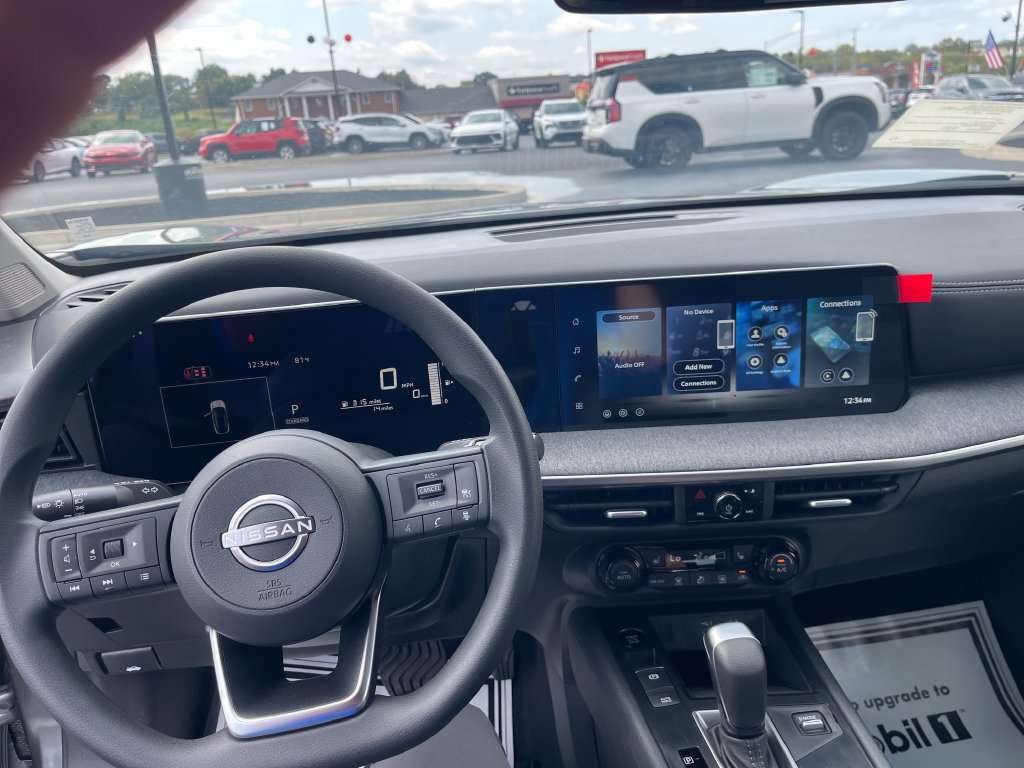 New 2027 Nissan Kicks SV AWD/4WD image 16
