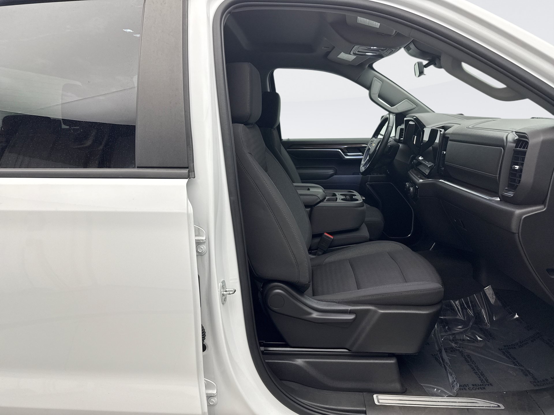 Used 2022 Chevrolet Silverado 1500 LT AWD/4WD image 16