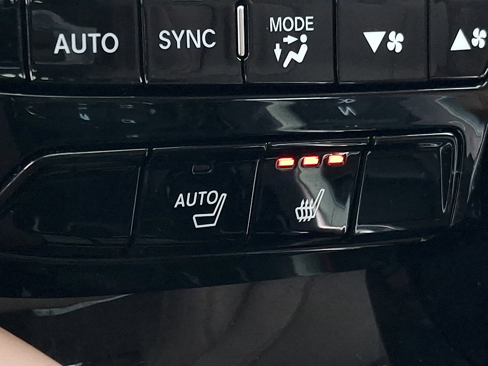 Certified 2024 Acura MDX SH-AWD w/ Technology Package image 25