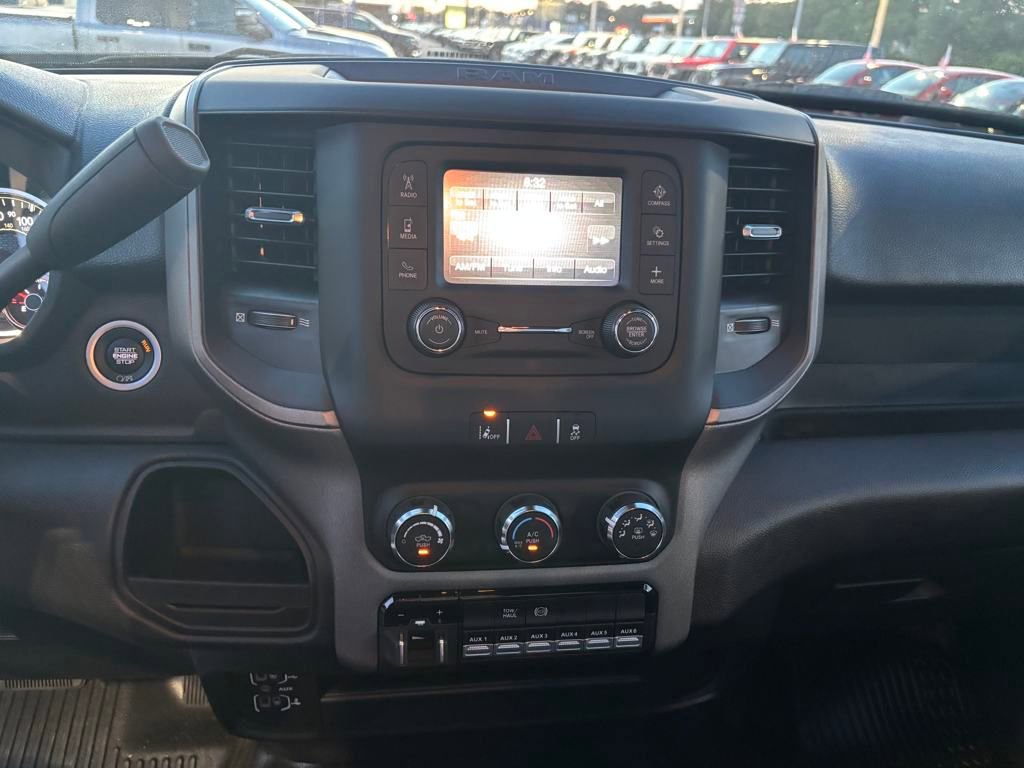 New 2024 RAM 5500 4x4 Regular Cab image 15