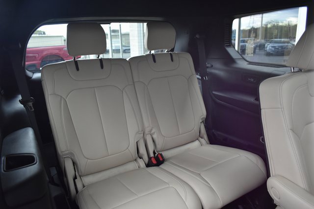 Used 2025 Jeep Grand Cherokee L Limited image 48