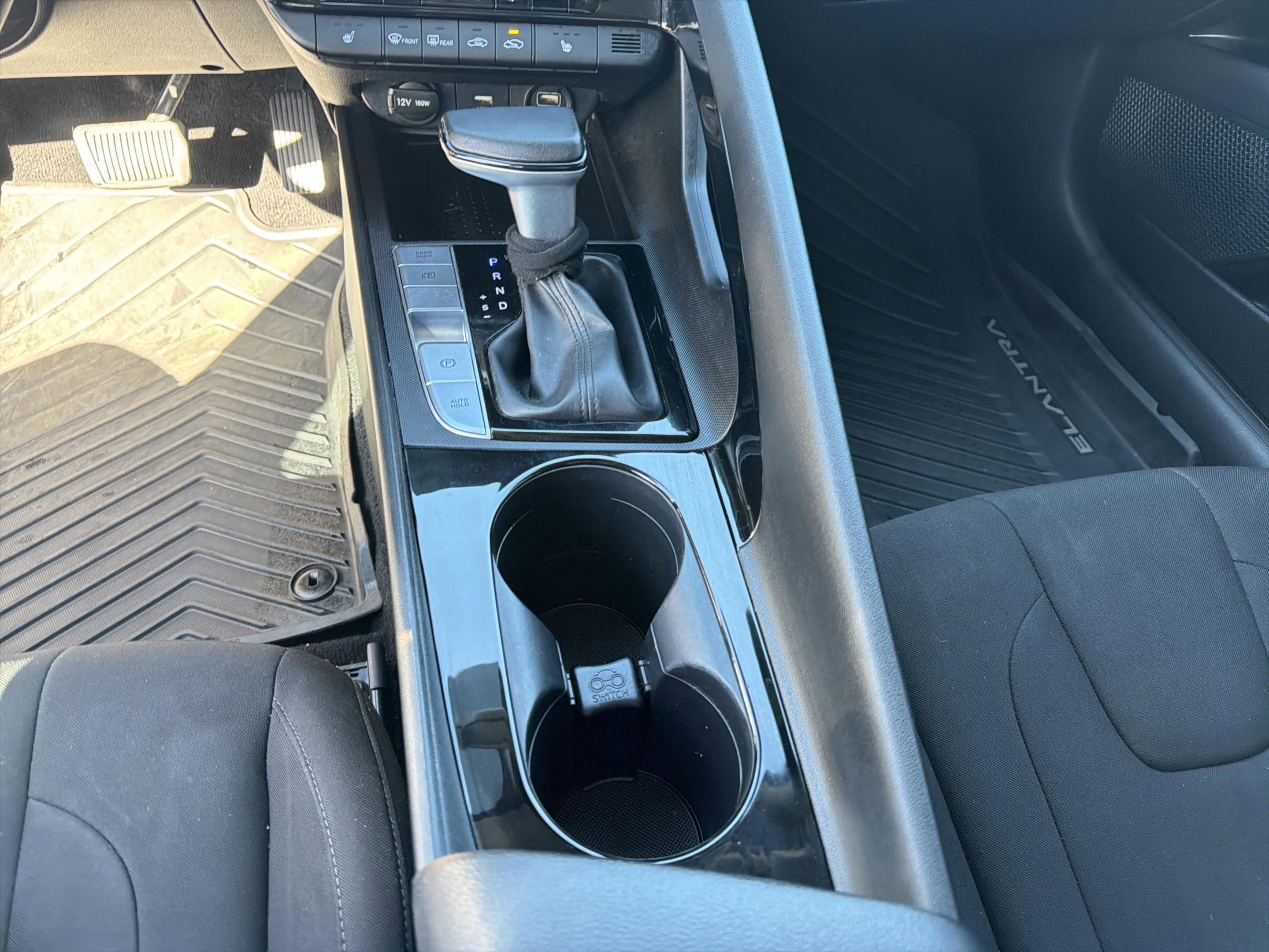 Used 2023 Hyundai Elantra SEL w/ Convenience Package image 16