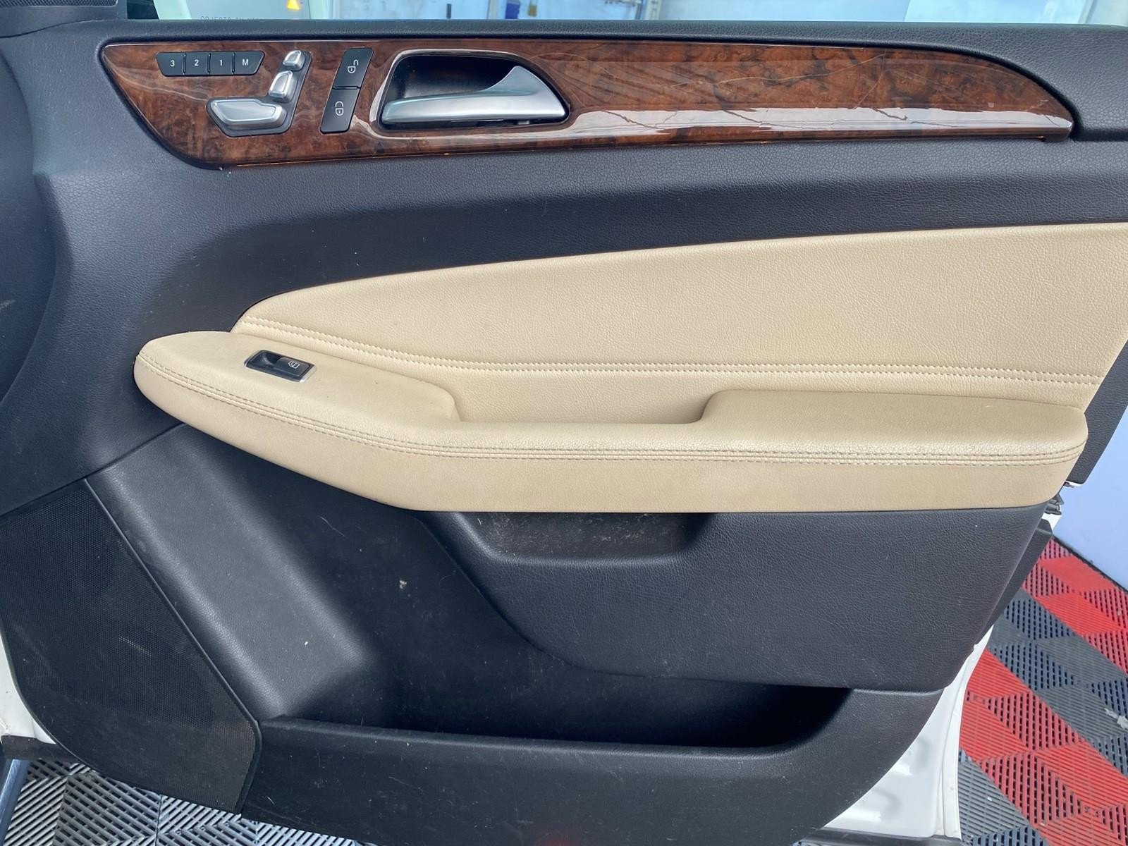 Used 2019 Mercedes-Benz GLS 450 4MATIC image 7