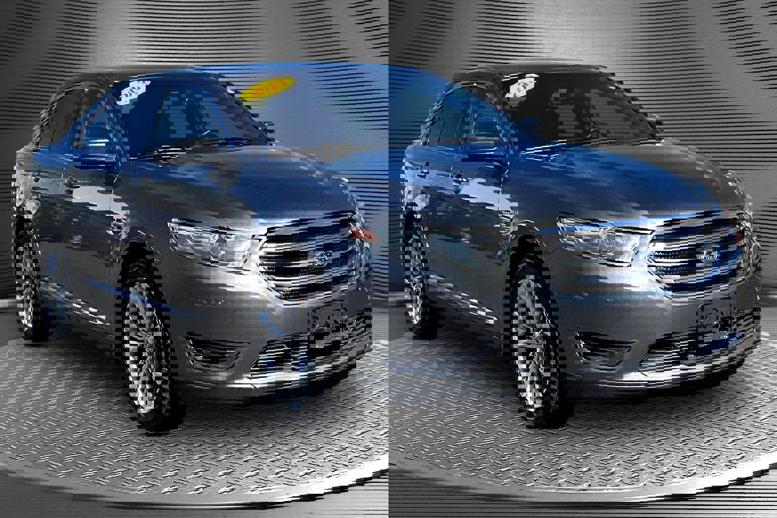 Used 2013 Ford Taurus SEL image 1