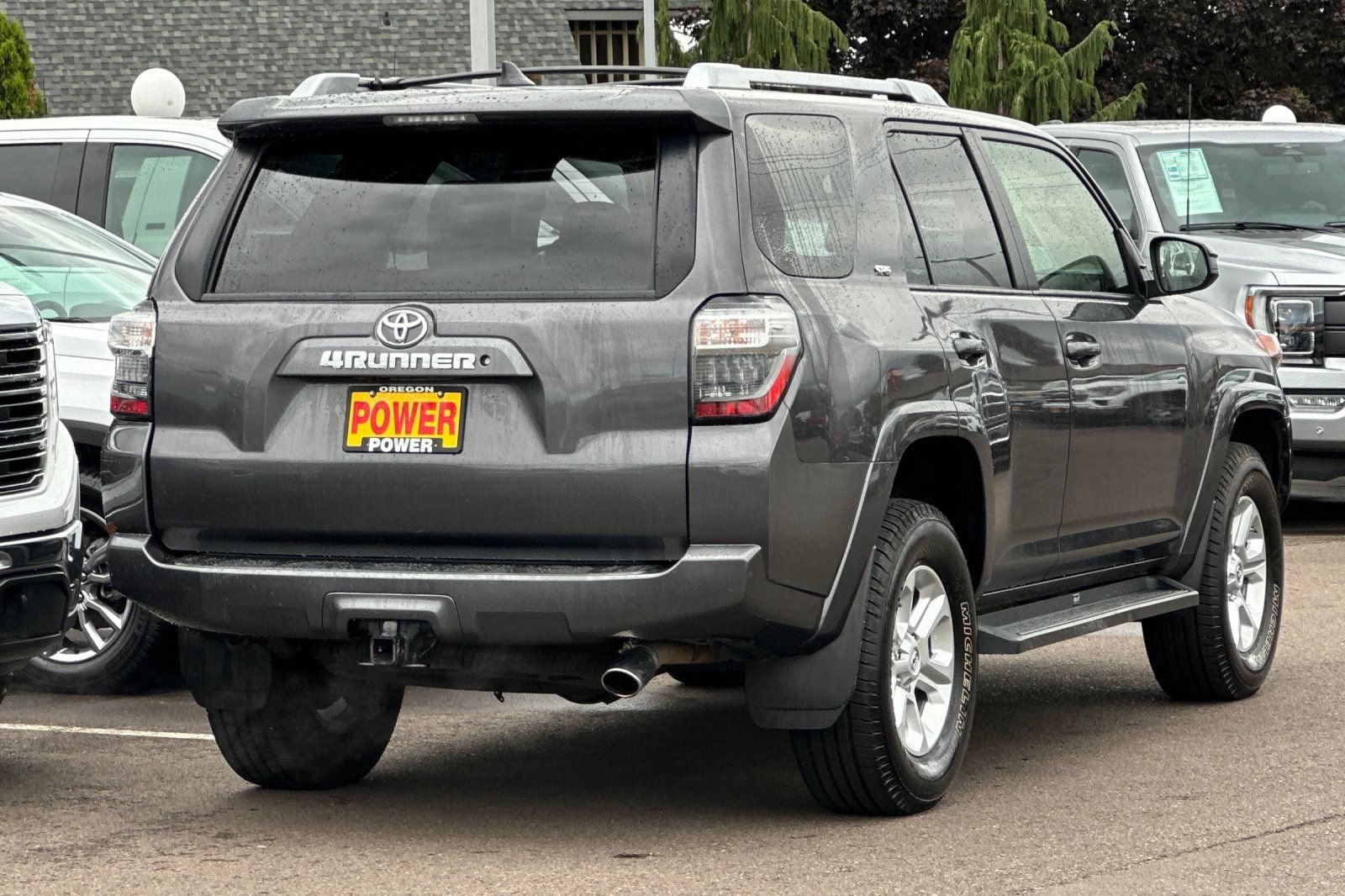 Used 2016 Toyota 4Runner SR5 AWD/4WD image 4