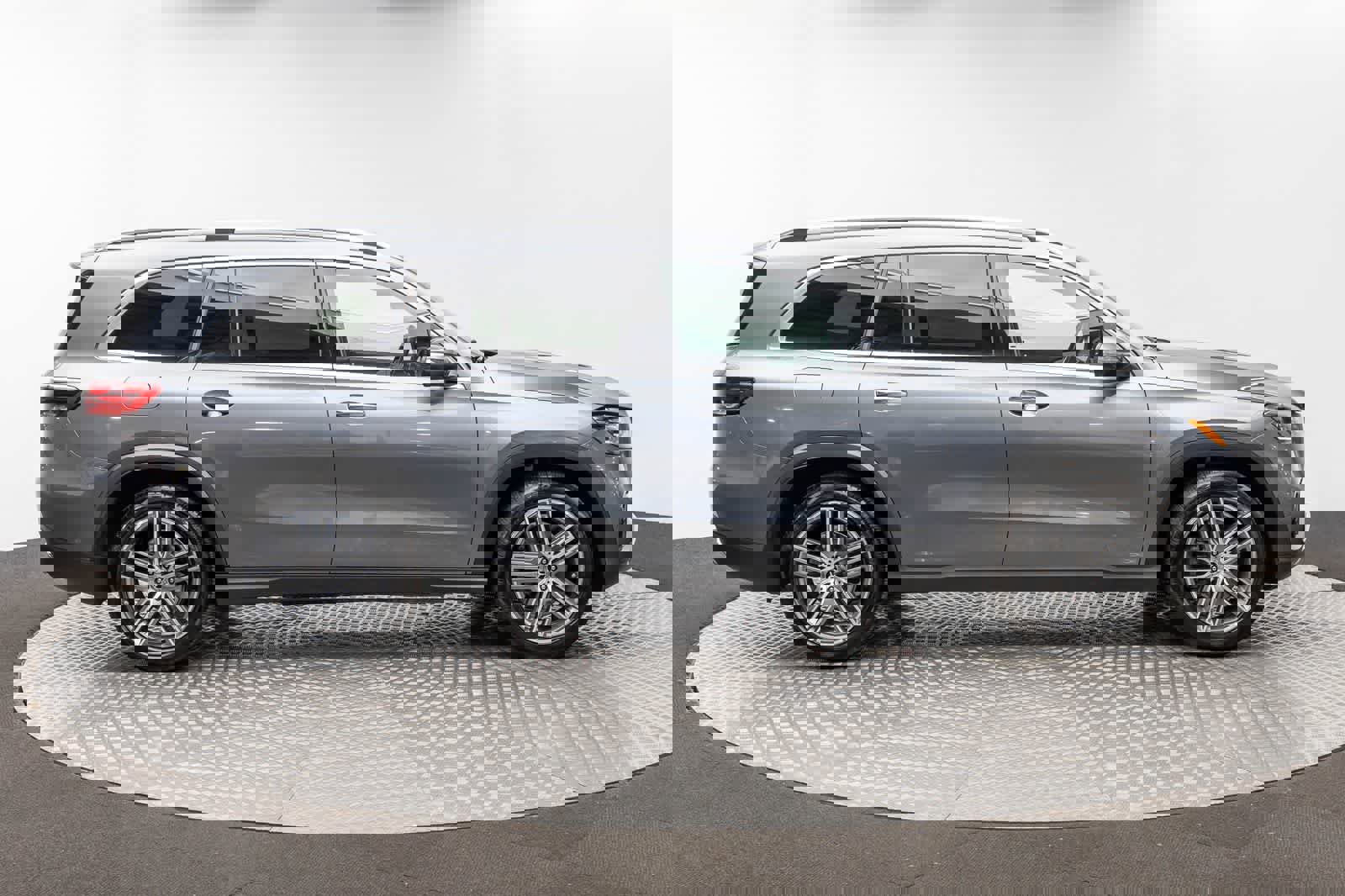 Used 2025 Mercedes-Benz GLS 450 4MATIC image 64