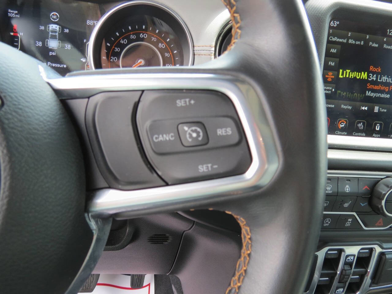 Used 2022 Jeep Gladiator Overland image 18