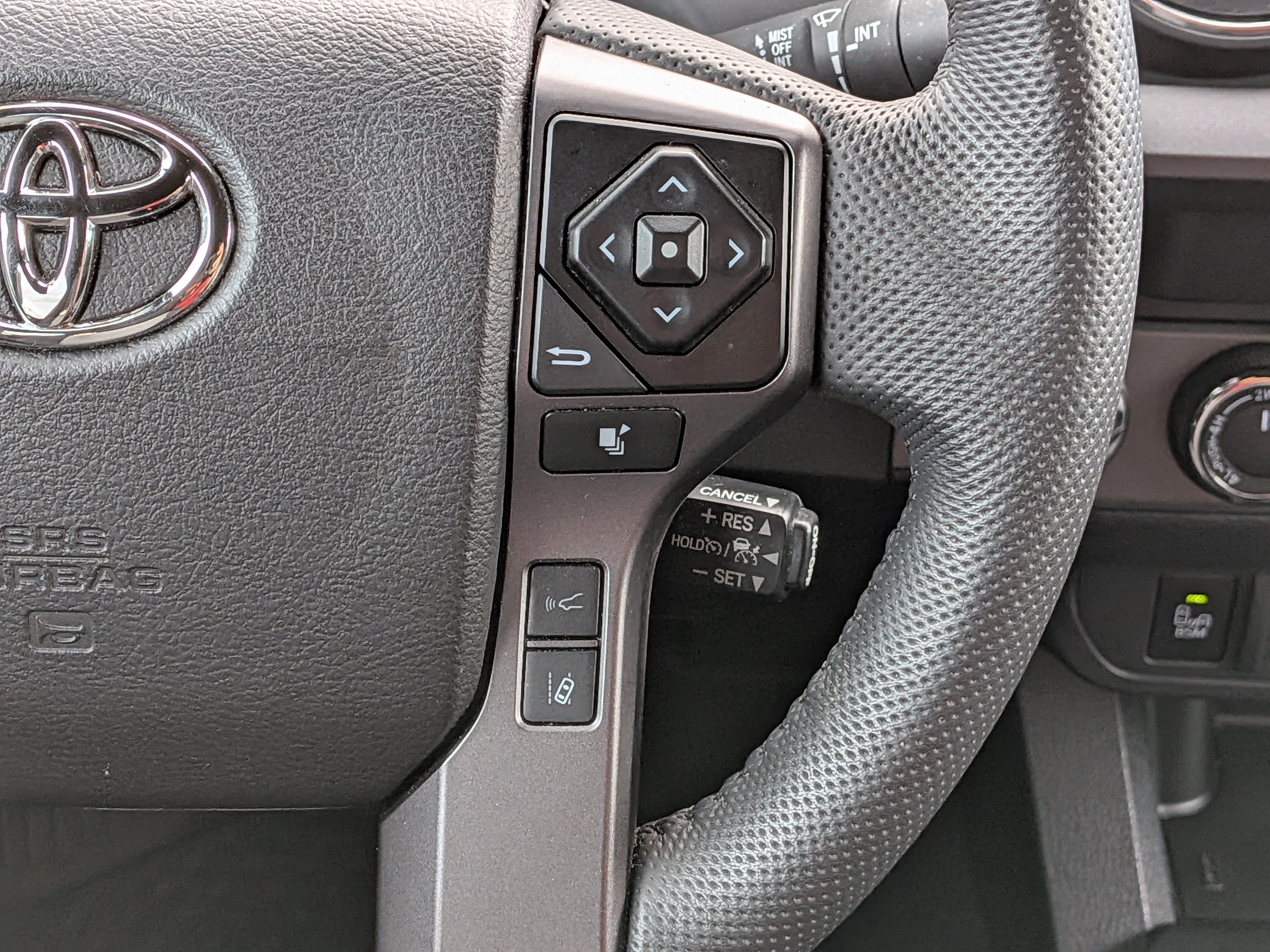 Certified 2022 Toyota Tacoma TRD Off-Road w/ Technology Package AWD/4WD image 28