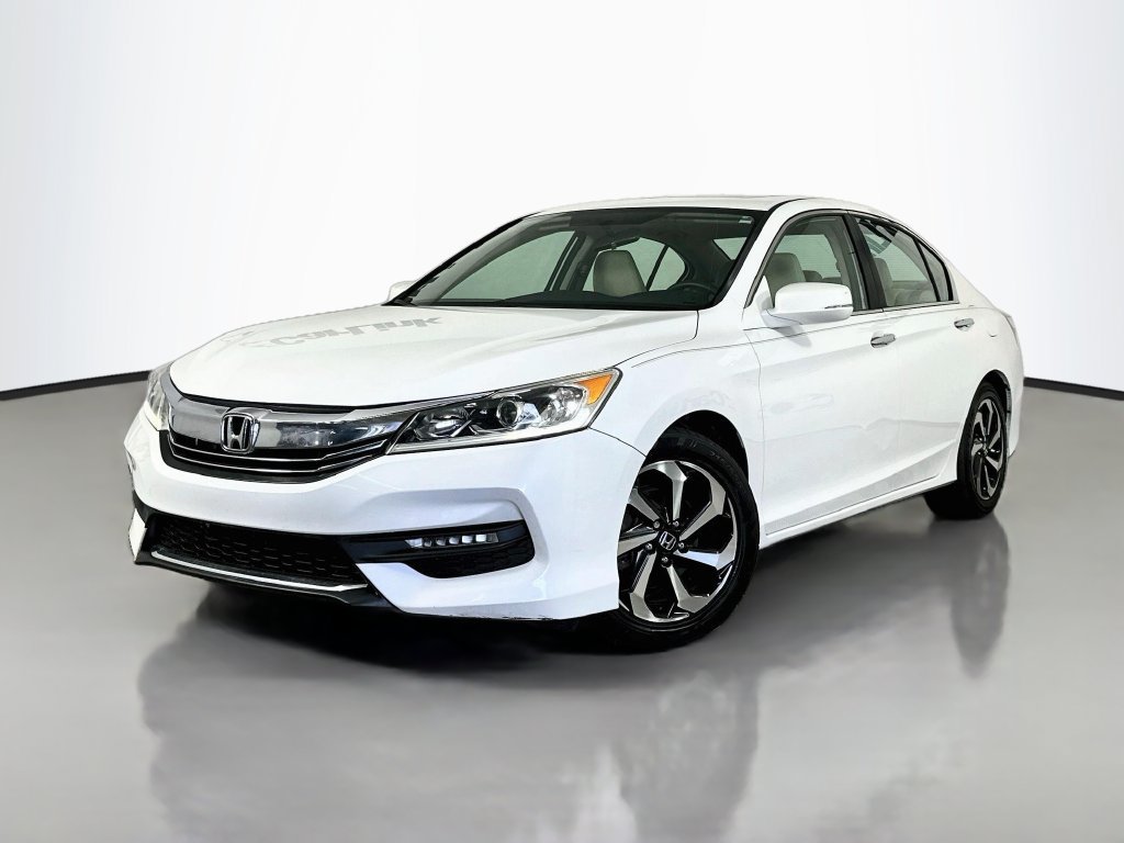 Used 2016 Honda Accord EX image 3