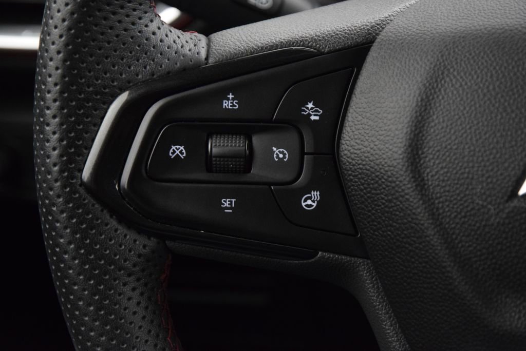 Used 2023 Chevrolet TrailBlazer RS w/ Convenience Package image 23