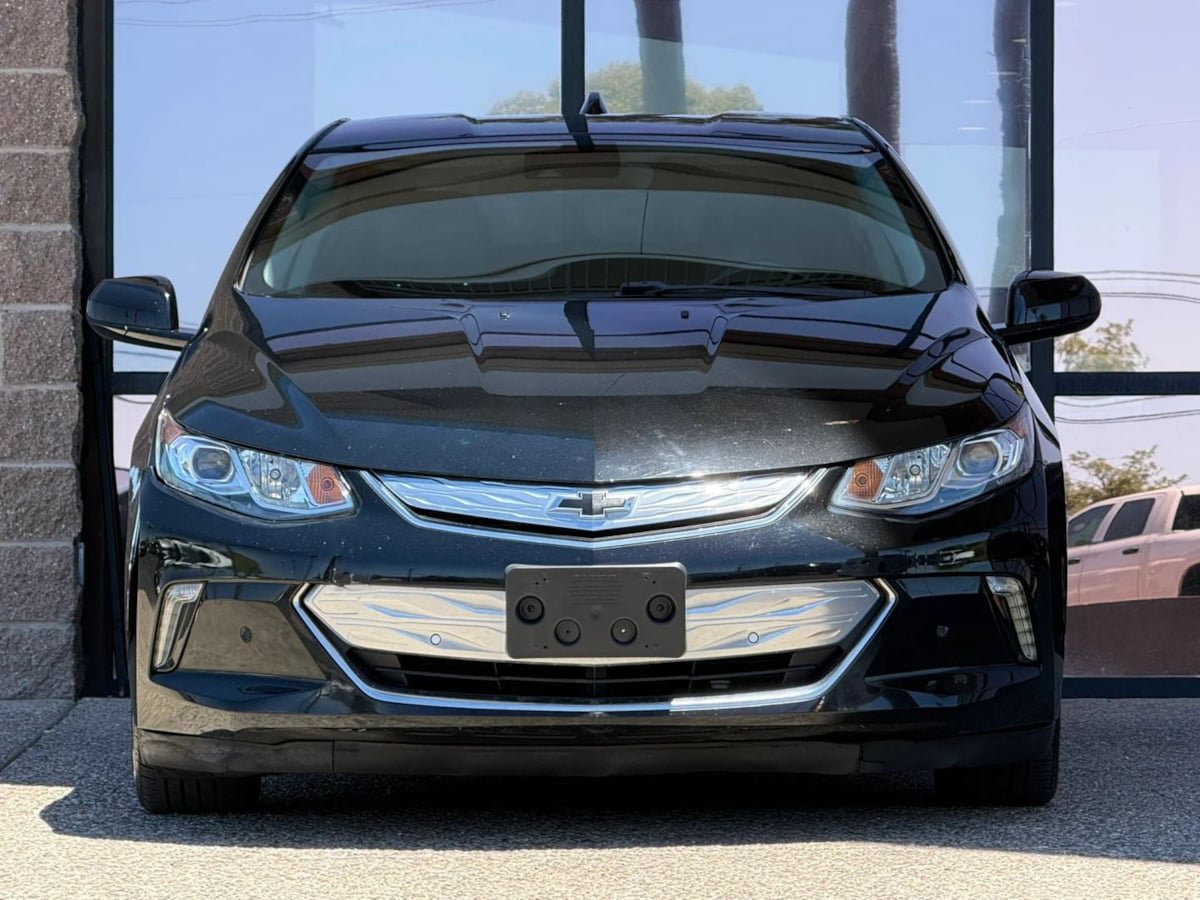 Used 2018 Chevrolet Volt Premier w/ Driver Confidence Package FWD image 19
