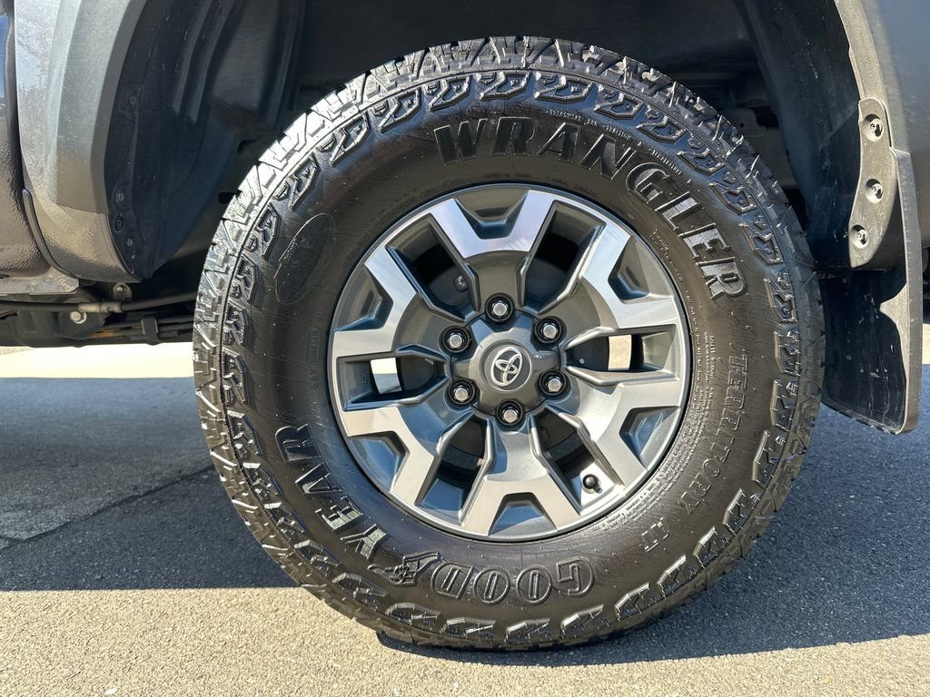 Certified 2023 Toyota Tacoma TRD Off-Road w/ Technology Package AWD/4WD image 27