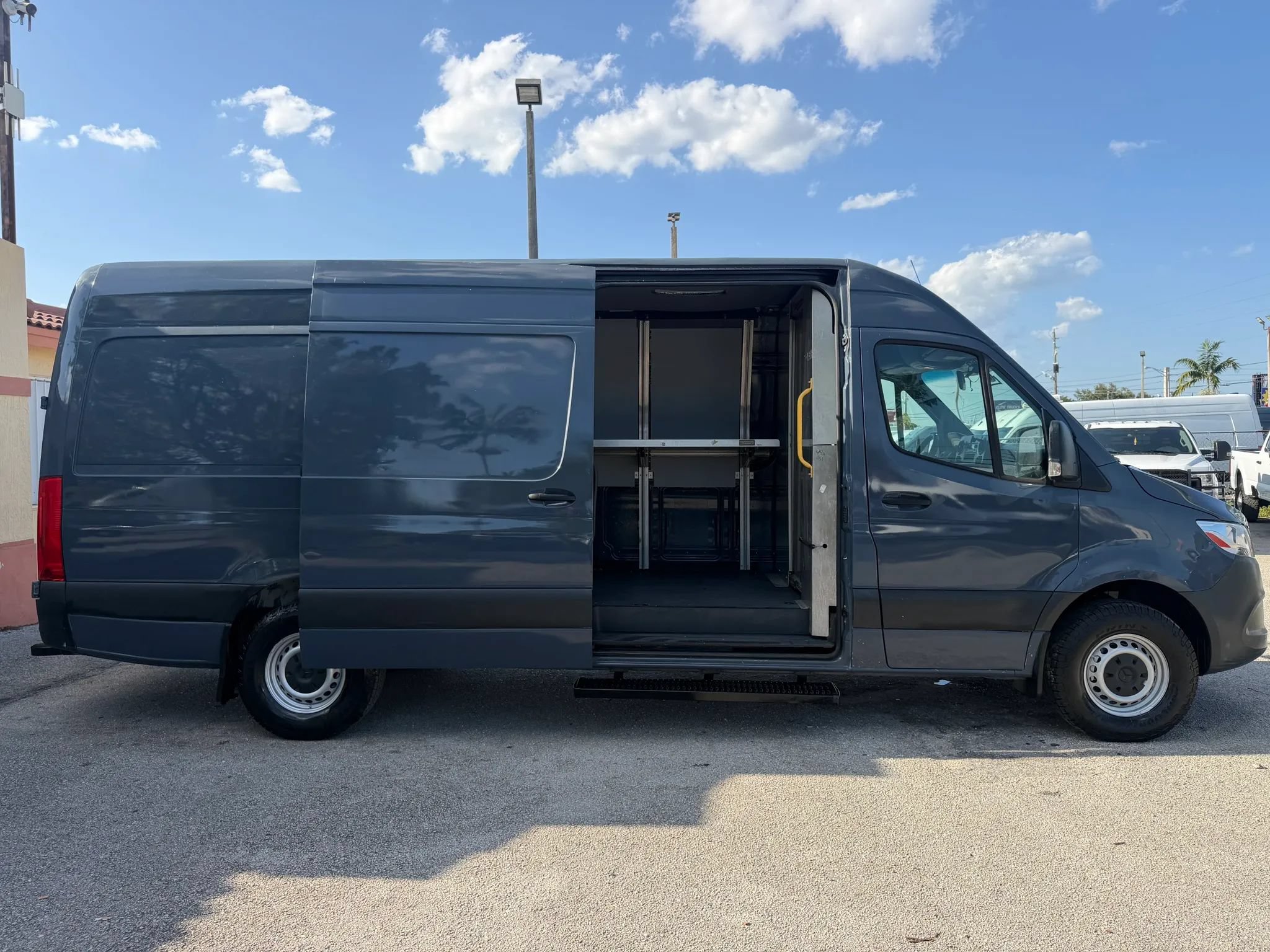 Used 2019 Mercedes-Benz Sprinter 2500 170 Extended Cargo image 8