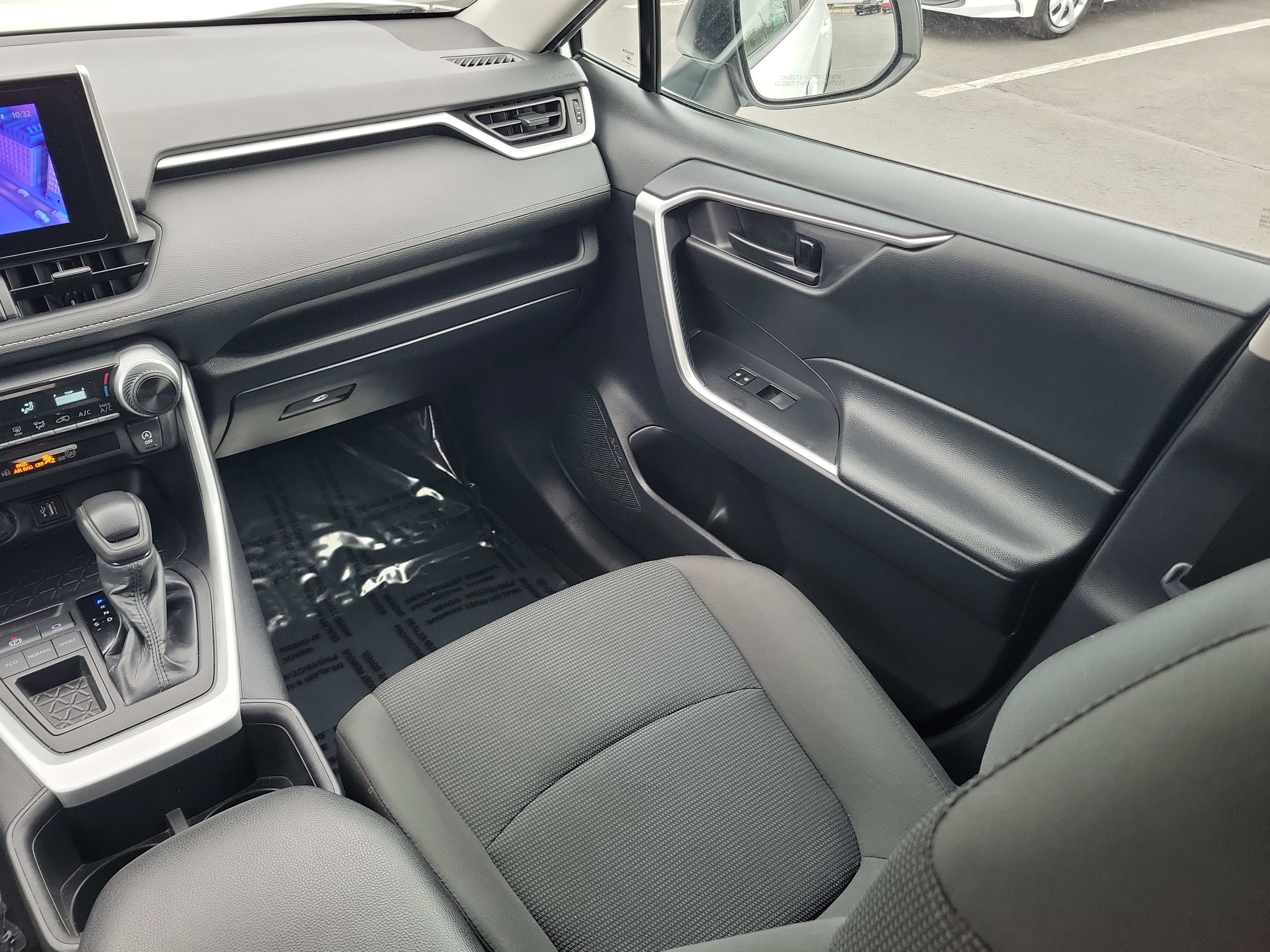 Certified 2024 Toyota RAV4 LE image 25