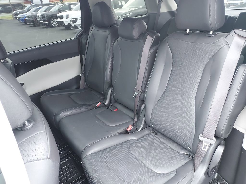 Used 2024 Kia Carnival SX Prestige image 29