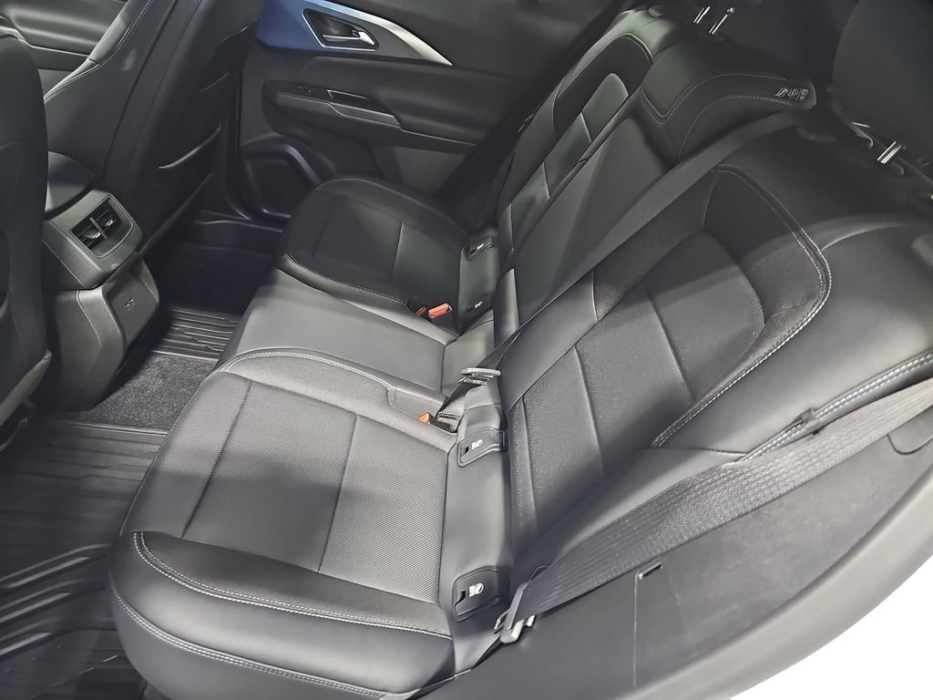 Used 2025 Chevrolet Equinox EV LT w/ LPO, All-Weather Mat Package FWD image 14