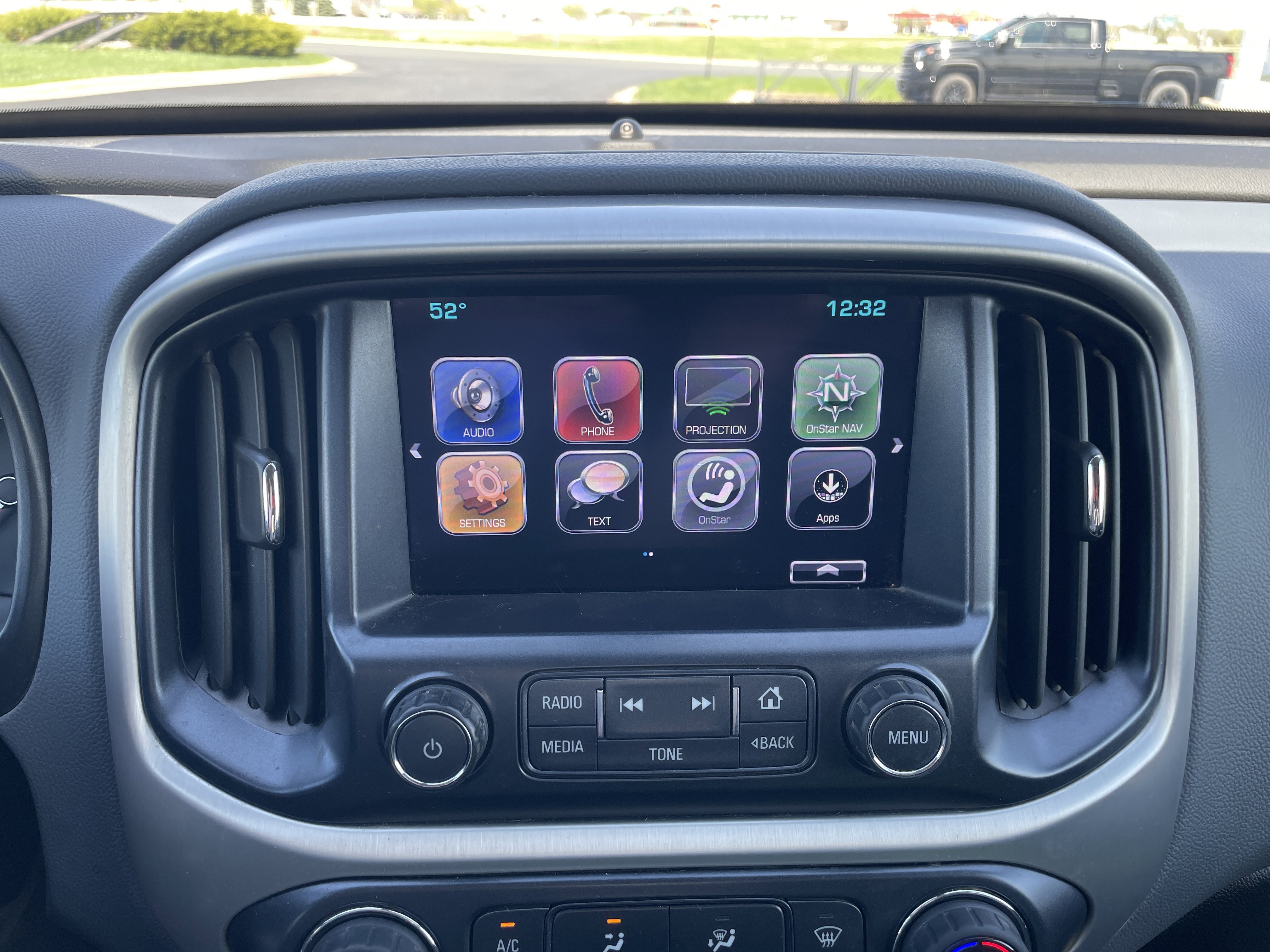 Used 2017 Chevrolet Colorado Z71 AWD/4WD image 12