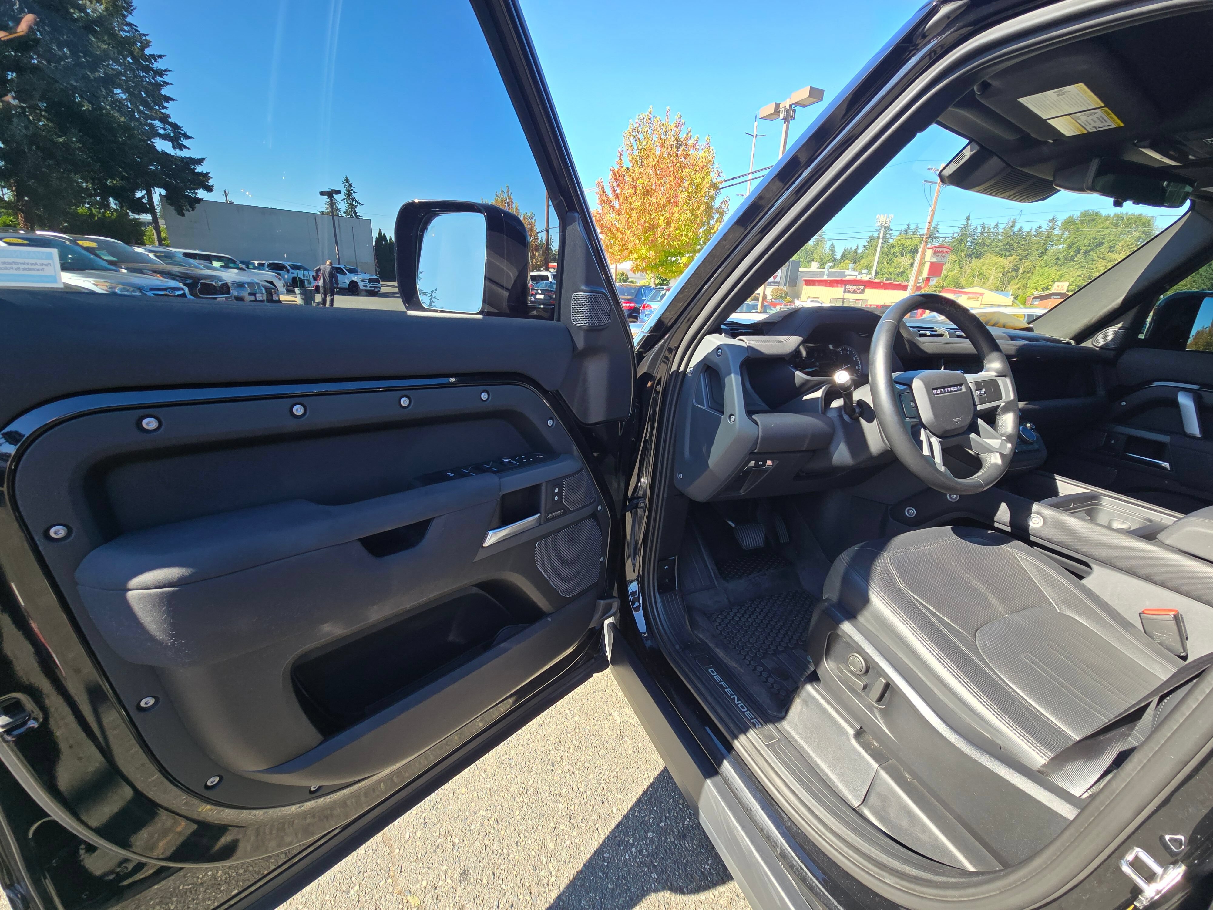 Used 2022 Land Rover Defender 110 X-Dynamic SE AWD/4WD image 20