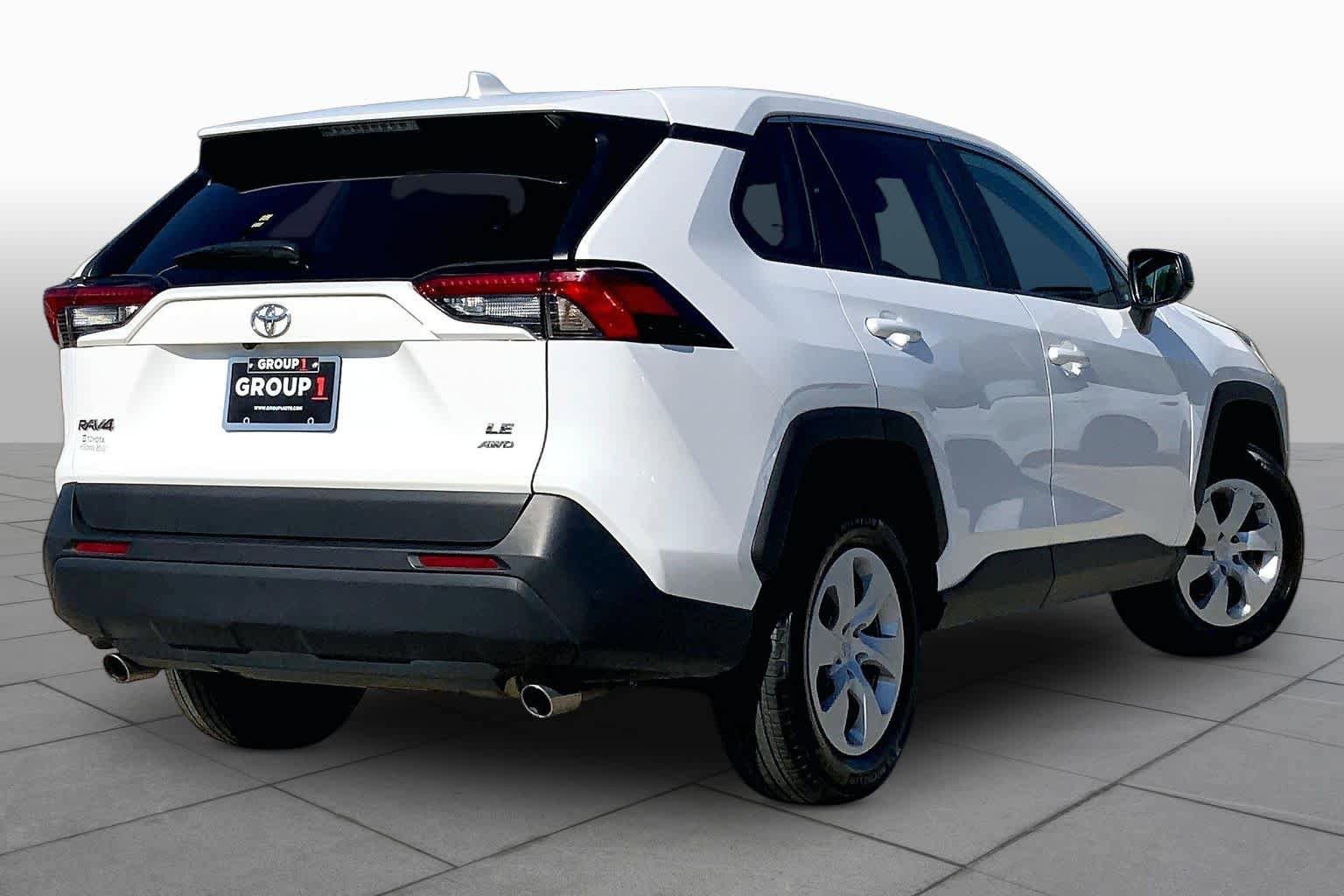 Used 2024 Toyota RAV4 LE AWD/4WD image 13
