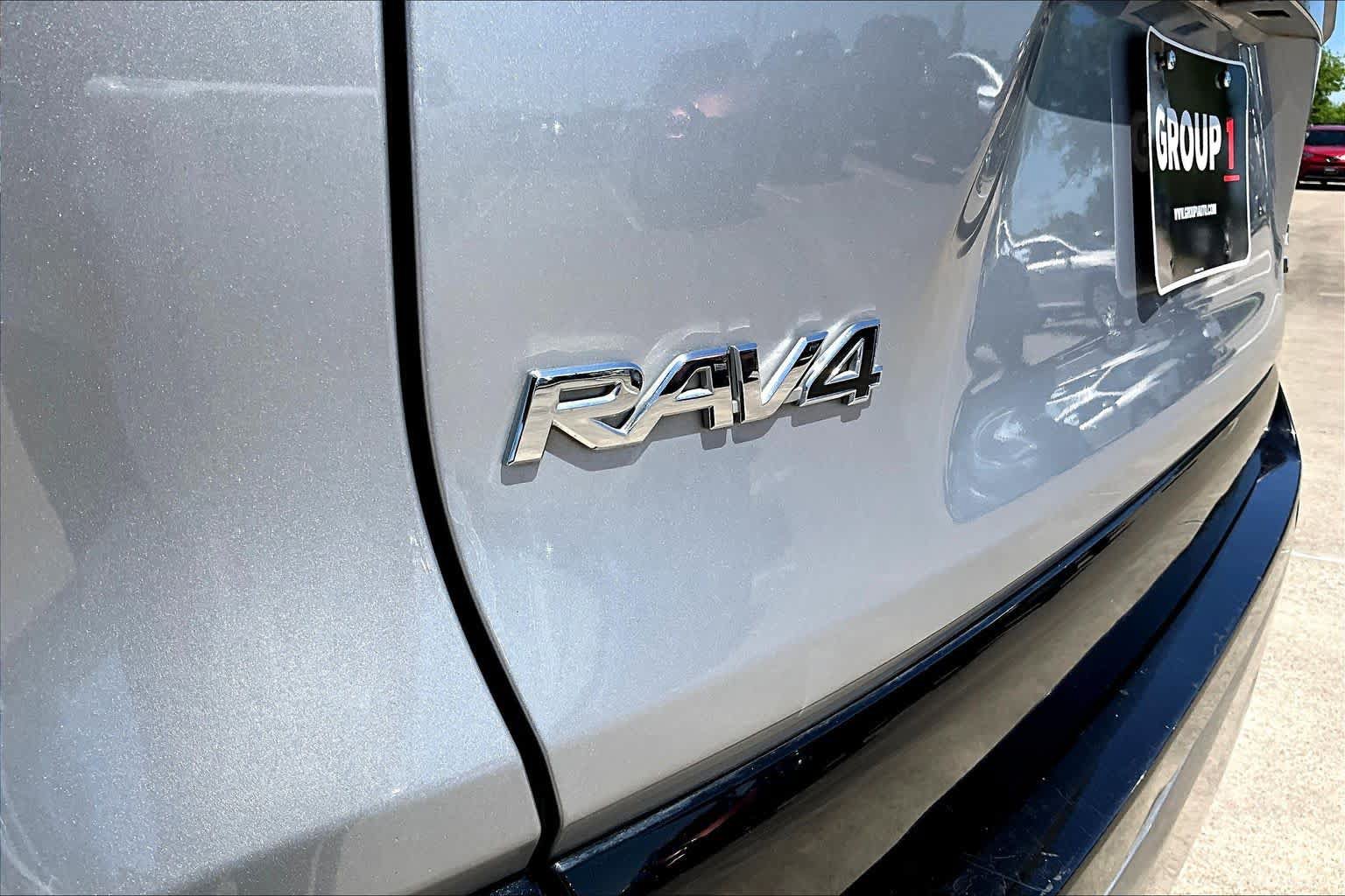 Used 2022 Toyota RAV4 XSE AWD/4WD image 29