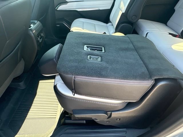 Used 2026 Chevrolet Traverse High Country AWD/4WD image 34