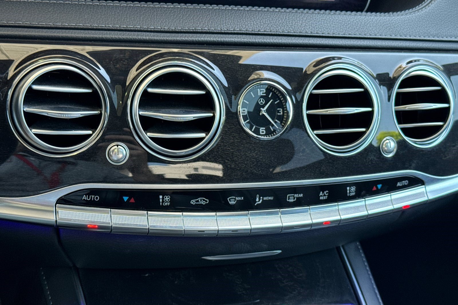 Used 2019 Mercedes-Benz S 560 Sedan image 27