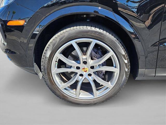 Used 2020 Porsche Cayenne AWD/4WD image 22