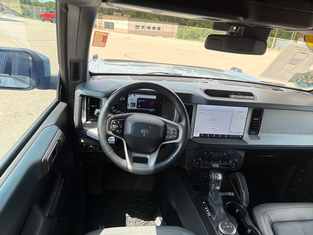 Used 2024 Ford Bronco Outer Banks AWD/4WD image 21