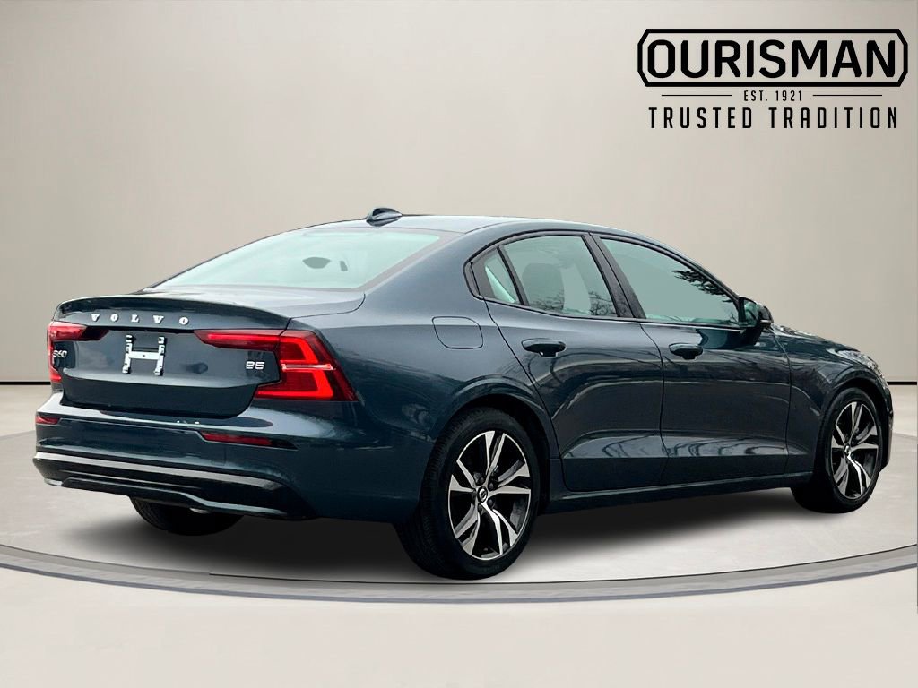 Used 2024 Volvo S60 B5 Core image 5