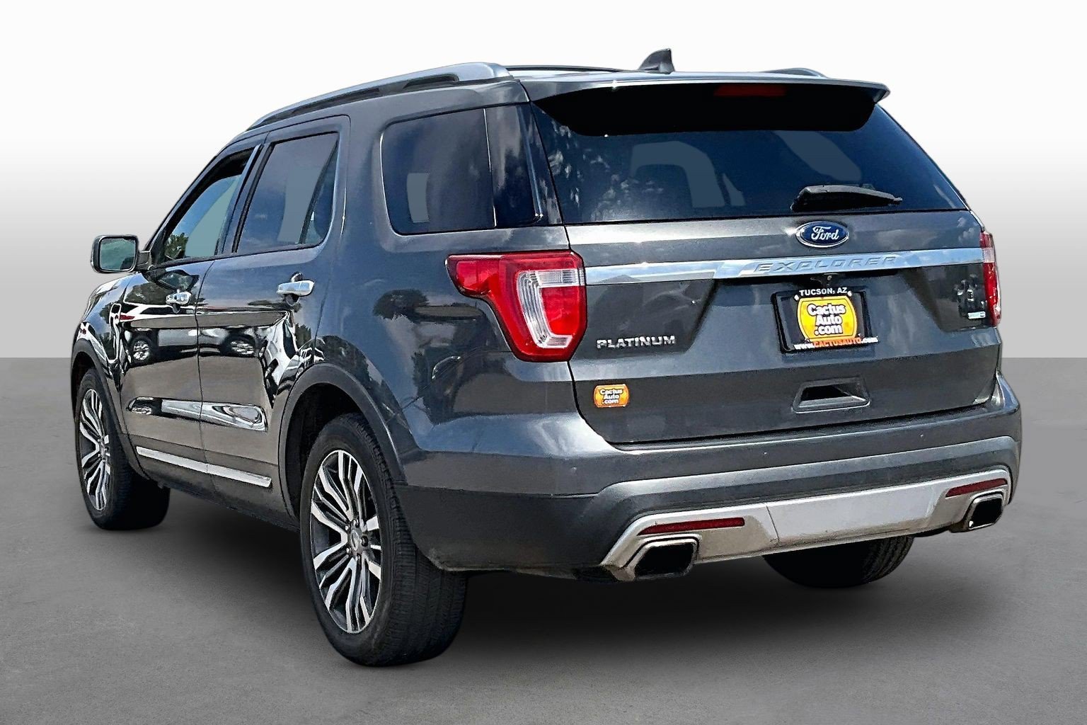 Used 2017 Ford Explorer Platinum AWD/4WD image 11